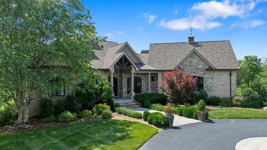 3.39 Acres of Residential Land with Home for Sale in Bowling Green, Kentucky