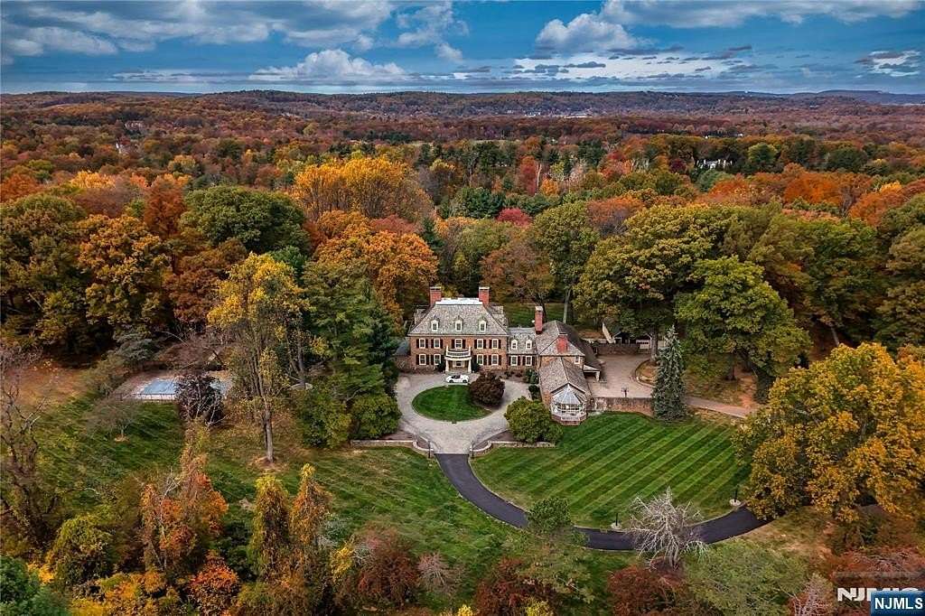 6 Acres of Residential Land with Home for Sale in Harding Township, New Jersey