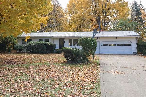 2 Acres of Residential Land with Home for Sale in Crestline, Ohio