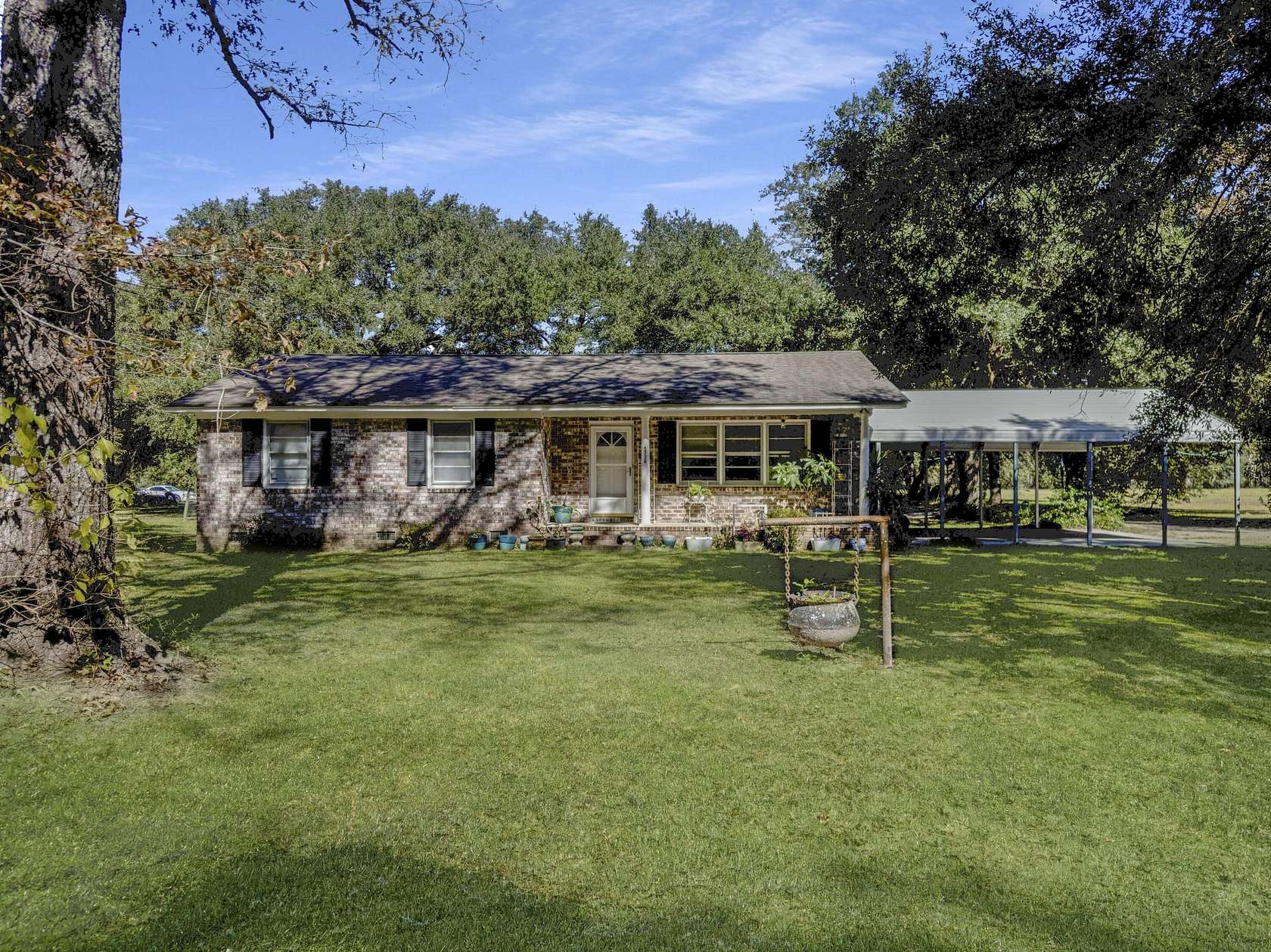 2.5 Acres of Residential Land with Home for Sale in Ravenel, South Carolina