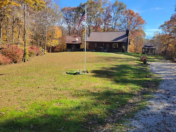 5.57 Acres of Residential Land with Home for Sale in Manchester, Kentucky