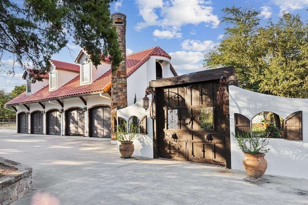 9.62 Acres of Residential Land with Home for Sale in Southlake, Texas