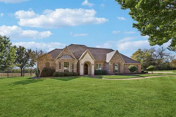 2 Acres of Residential Land with Home for Sale in Sunnyvale, Texas