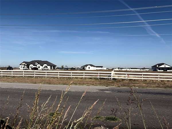 6.4 Acres of Land for Sale in Nevada, Texas