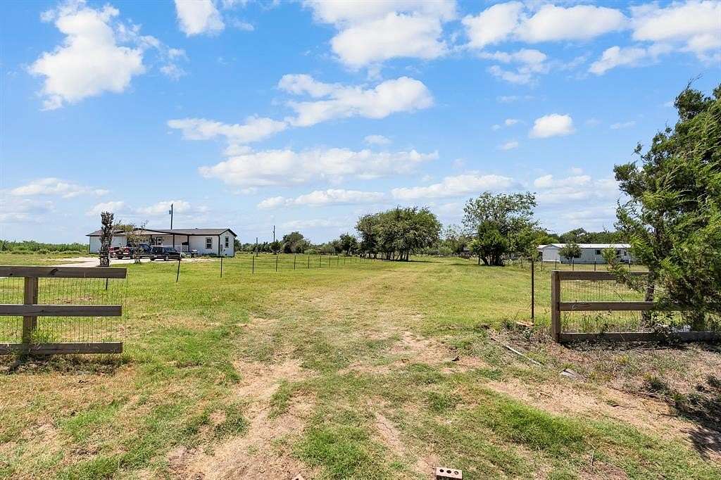 8.4 Acres of Residential Land for Sale in Wills Point, Texas