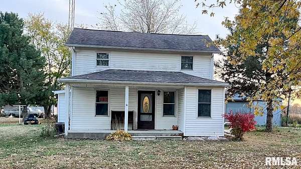 4.45 Acres of Residential Land with Home for Sale in Ellisville, Illinois