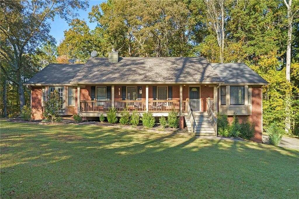 1.82 Acres of Residential Land with Home for Sale in Dallas, Georgia