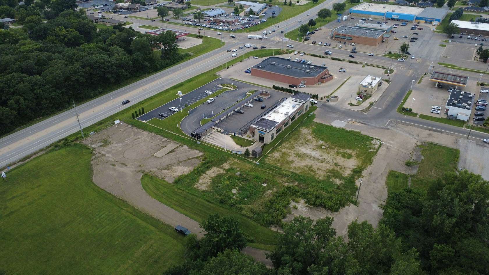 4 Acres of Commercial Land for Sale in Peru, Illinois