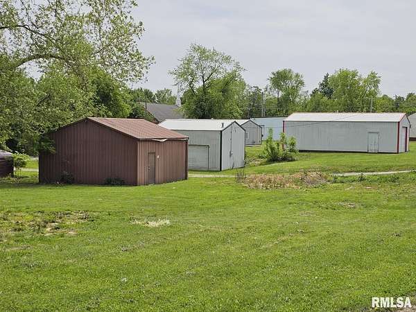 0.17 Acres of Mixed-Use Land for Sale in Mount Vernon, Illinois