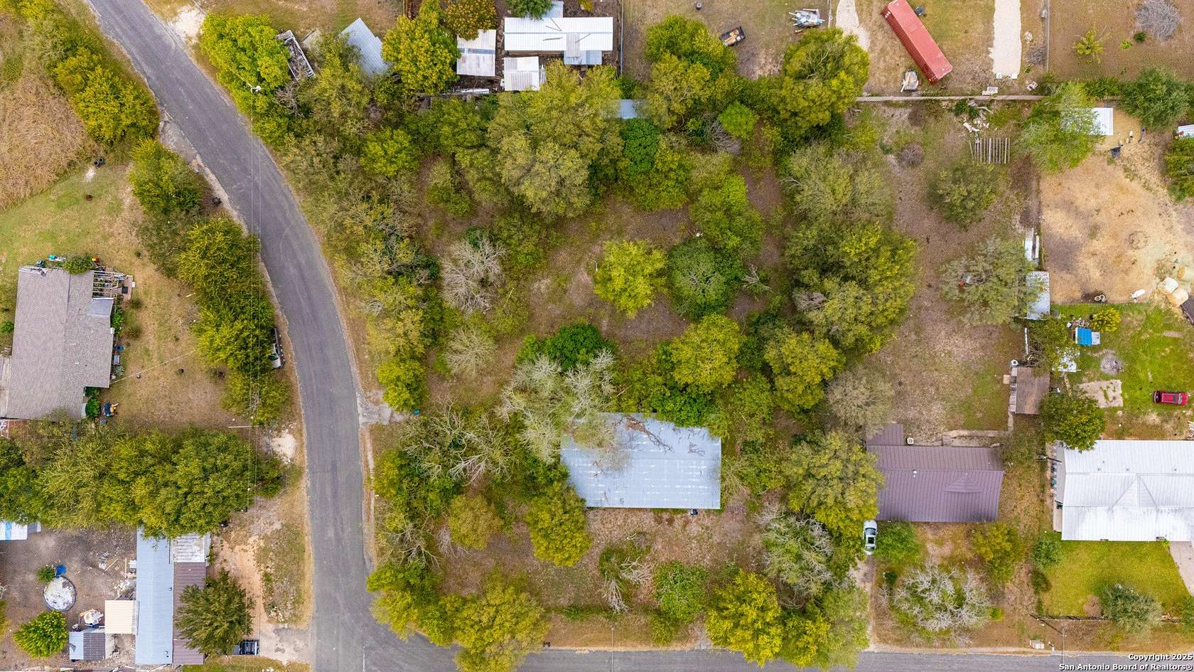 1 Acre of Improved Residential Land for Sale in San Antonio, Texas