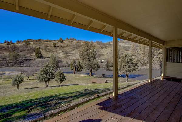 7 Acres of Land with Home for Sale in Montague, California