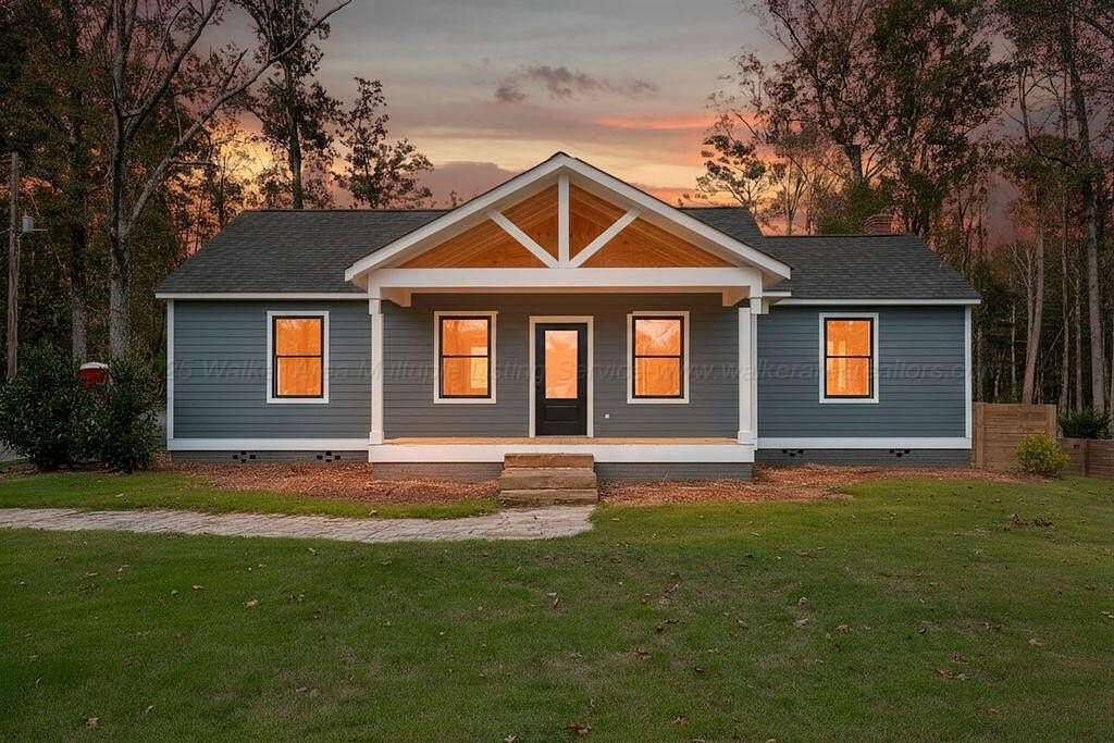 2.5 Acres of Residential Land with Home for Sale in Jasper, Alabama