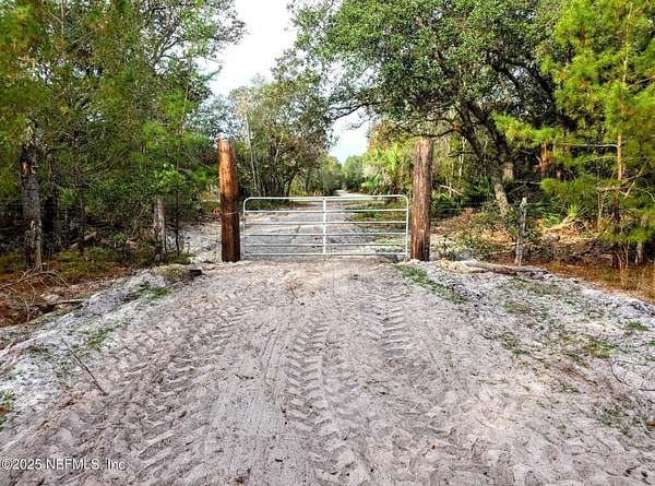 30.3 Acres of Agricultural Land for Sale in Interlachen, Florida