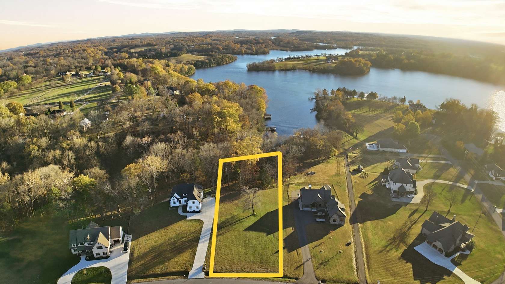 1.39 Acres of Residential Land for Sale in Castalian Springs, Tennessee