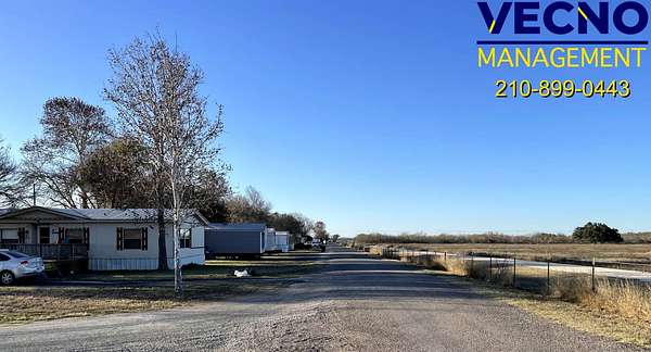 Residential Land for Lease in Uvalde, Texas