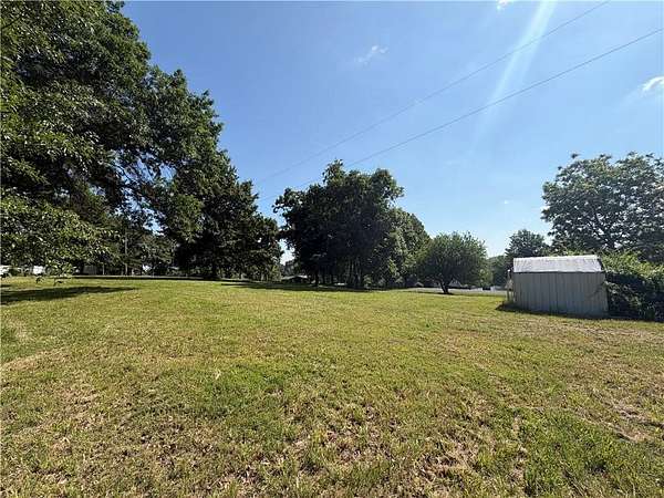 0.93 Acres of Residential Land for Sale in Gallatin, Missouri