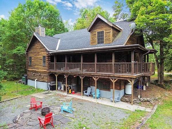 5.25 Acres of Residential Land with Home for Sale in Pittsfield, Maine