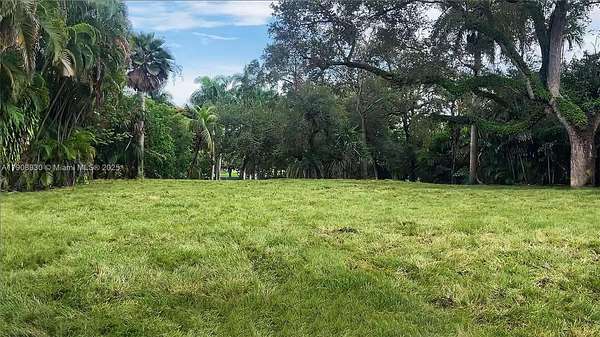 0.87 Acres of Residential Land for Sale in Miami, Florida