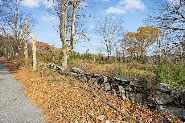 1.33 Acres of Residential Land for Sale in Northborough, Massachusetts