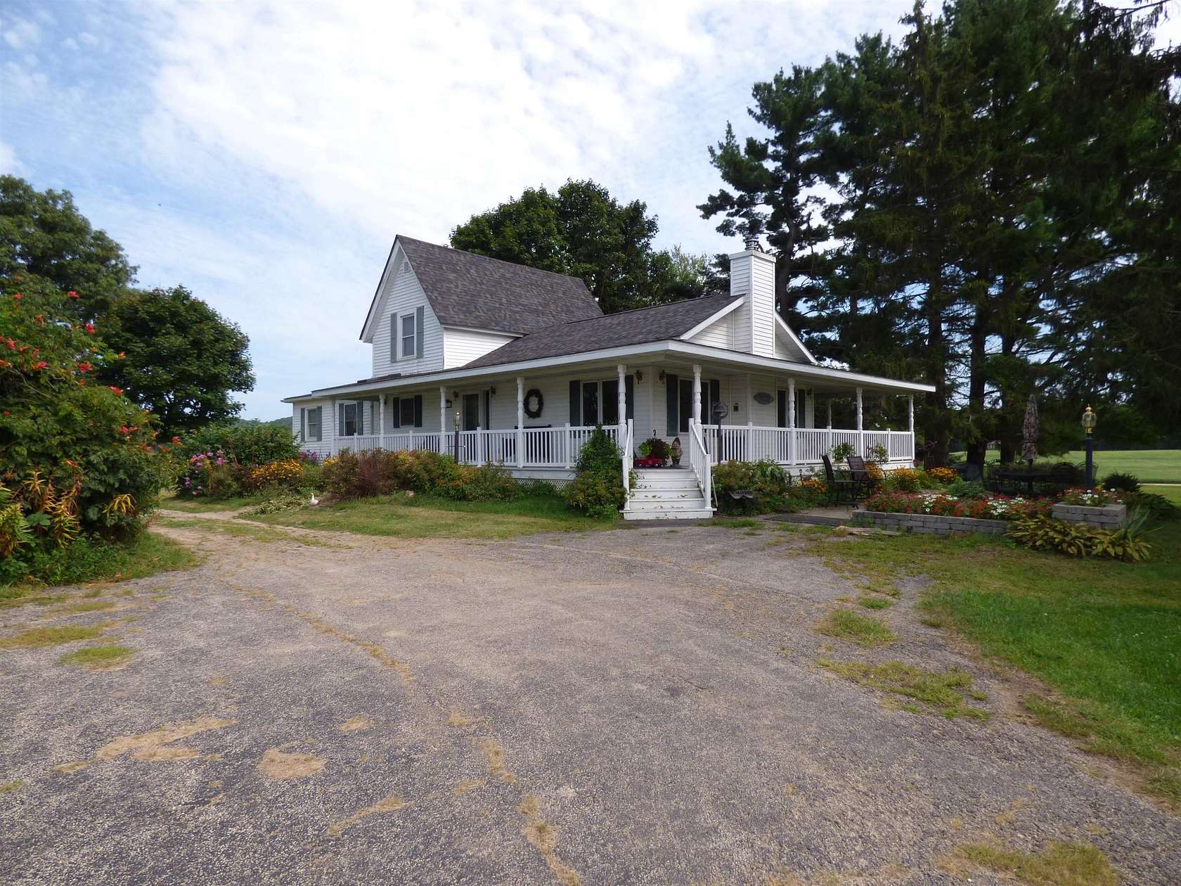 113 Acres of Agricultural Land with Home for Sale in Savanna, Illinois