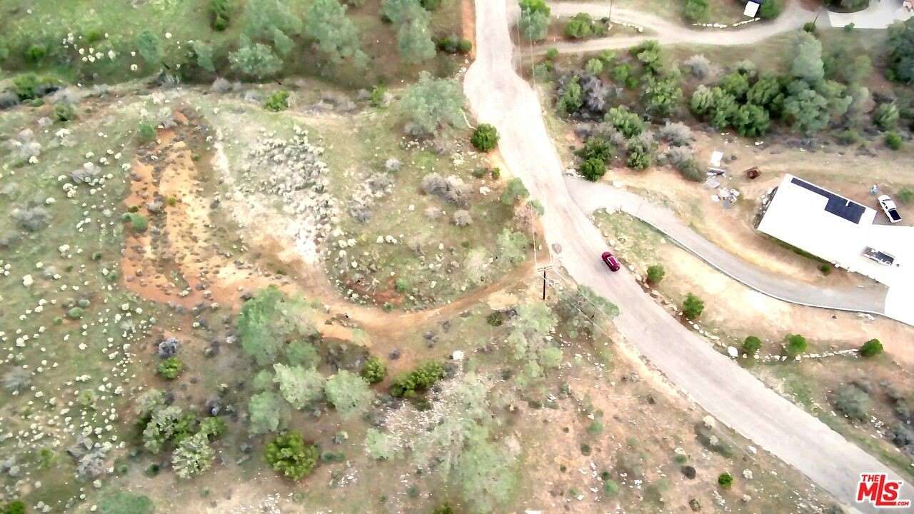 3.14 Acres of Residential Land for Sale in Mountain Mesa, California