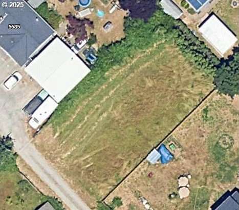 0.17 Acres of Residential Land for Sale in Milwaukie, Oregon