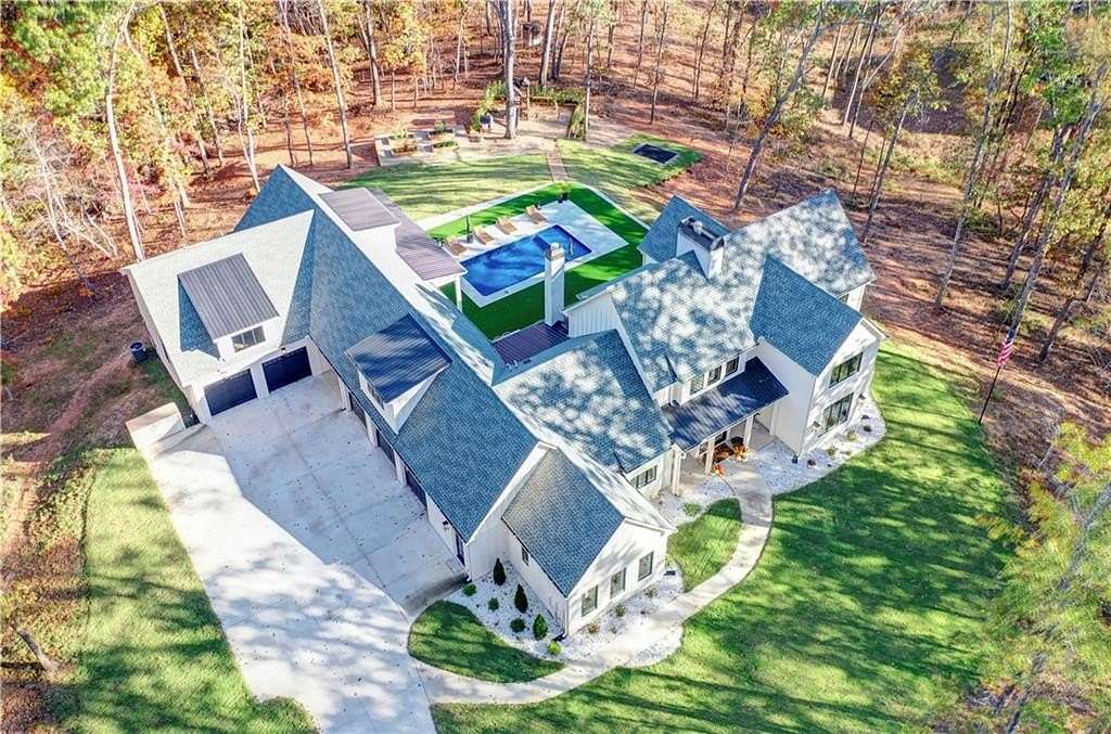 2.1 Acres of Residential Land with Home for Sale in Ball Ground, Georgia