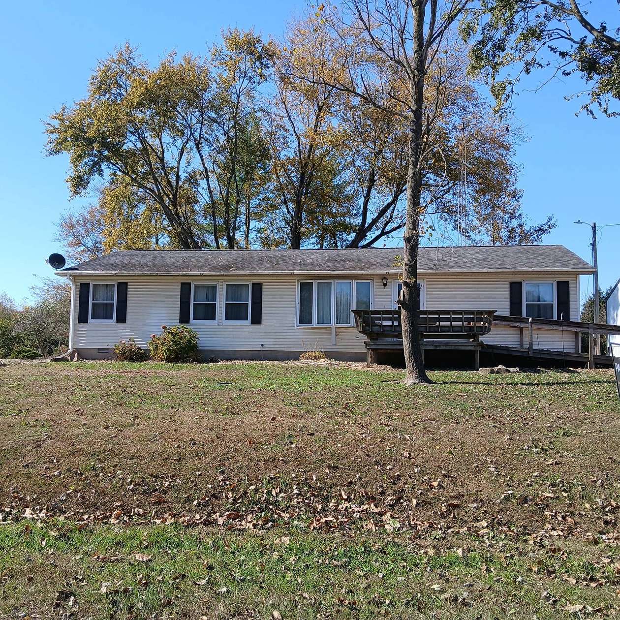 3.5 Acres of Residential Land with Home for Sale in Sumner, Illinois