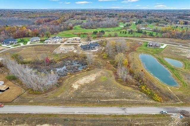 1 Acre of Residential Land for Sale in Oakland Charter Township, Michigan