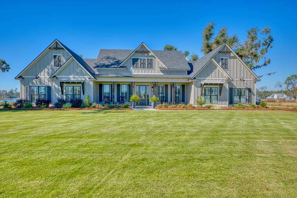 1.76 Acres of Residential Land with Home for Sale in Lake Park, Georgia