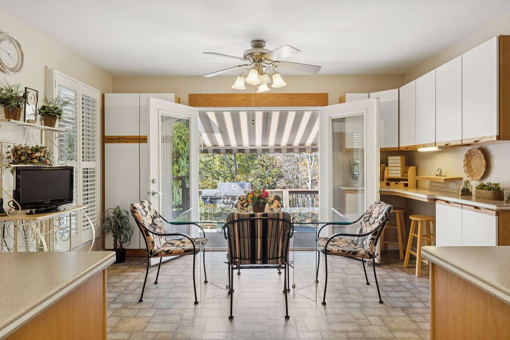 10 Acres of Land with Home for Sale in Primm Springs, Tennessee