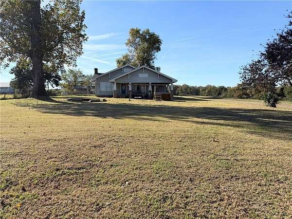 5 Acres of Residential Land with Home for Sale in Lamar, Arkansas