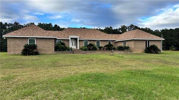 66.3 Acres of Recreational Land with Home for Sale in Vienna, Georgia