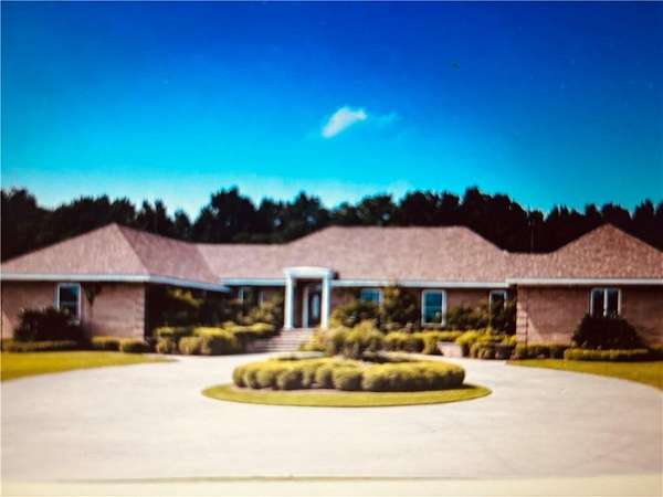 66.3 Acres of Recreational Land with Home for Sale in Vienna, Georgia