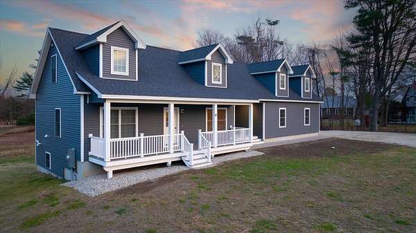 2.2 Acres of Residential Land with Home for Sale in Freeport, Maine