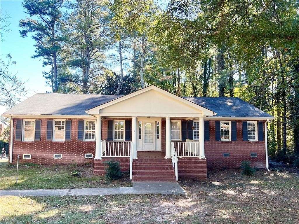 2 Acres of Residential Land with Home for Lease in Lawrenceville, Georgia