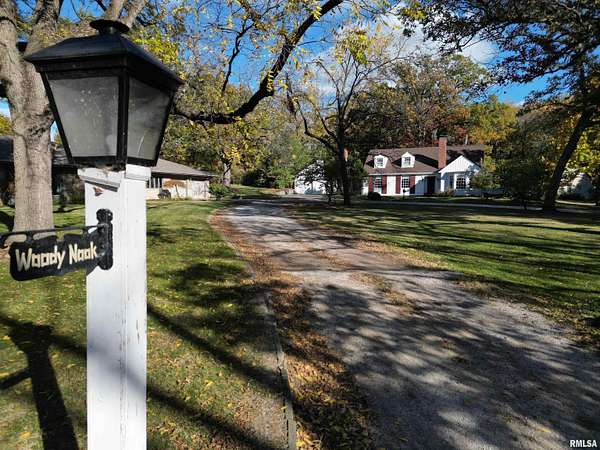 1.63 Acres of Residential Land with Home for Sale in Peoria, Illinois