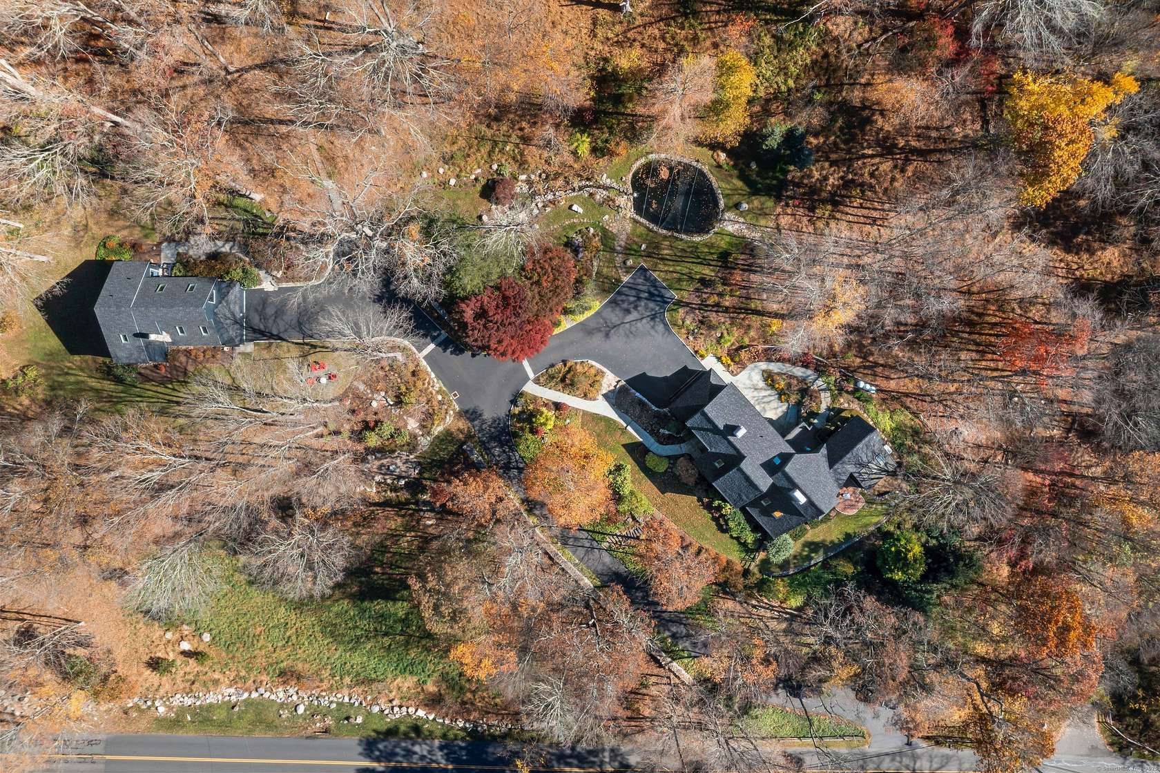 3.1 Acres of Residential Land with Home for Sale in Newtown, Connecticut