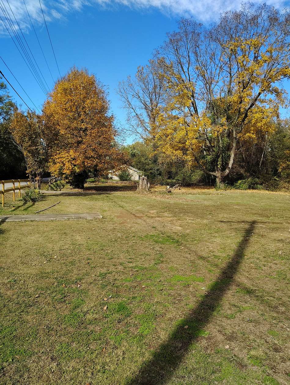 1 Acre of Mixed-Use Land for Sale in Hopkinsville, Kentucky