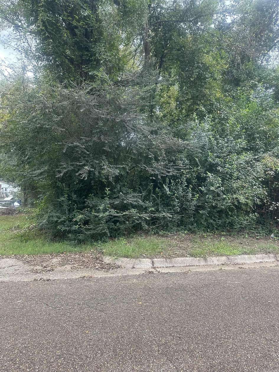 0.06 Acres of Residential Land for Sale in Camden, Arkansas