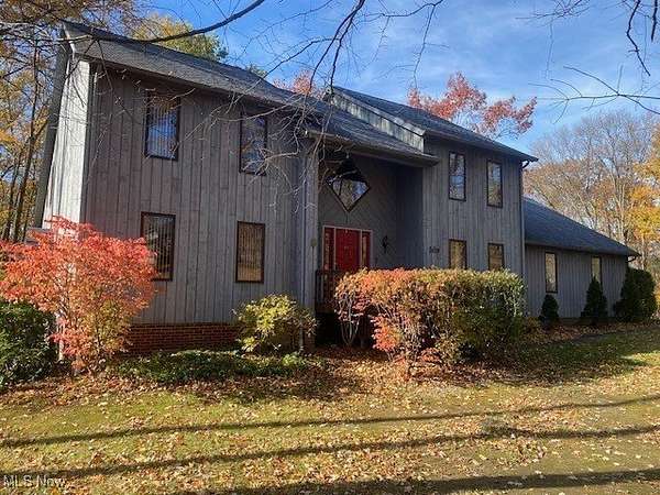 1.52 Acres of Land with Home for Sale in Aurora, Ohio