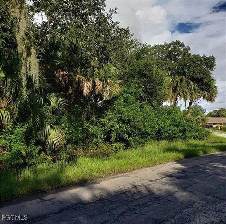 0.23 Acres of Commercial Land for Sale in Port Charlotte, Florida