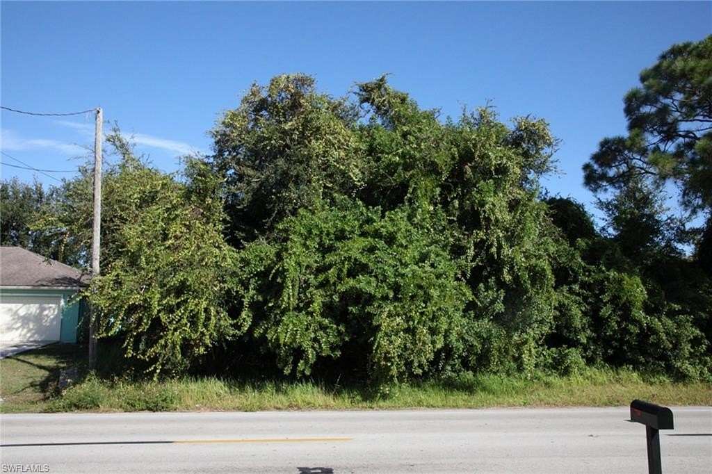 0.25 Acres of Residential Land for Sale in Lehigh Acres, Florida