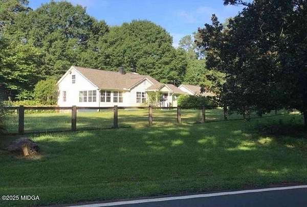 2 Acres of Land with Home for Sale in Chattahoochee Hills, Georgia