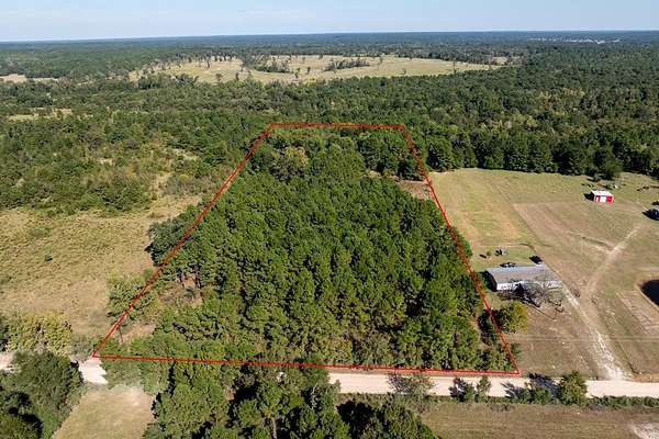 13 Acres of Recreational & Residential Land for Sale in Lovelady, Texas