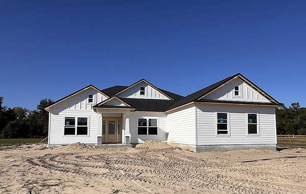 2 Acres of Residential Land with Home for Sale in Crawfordville, Florida