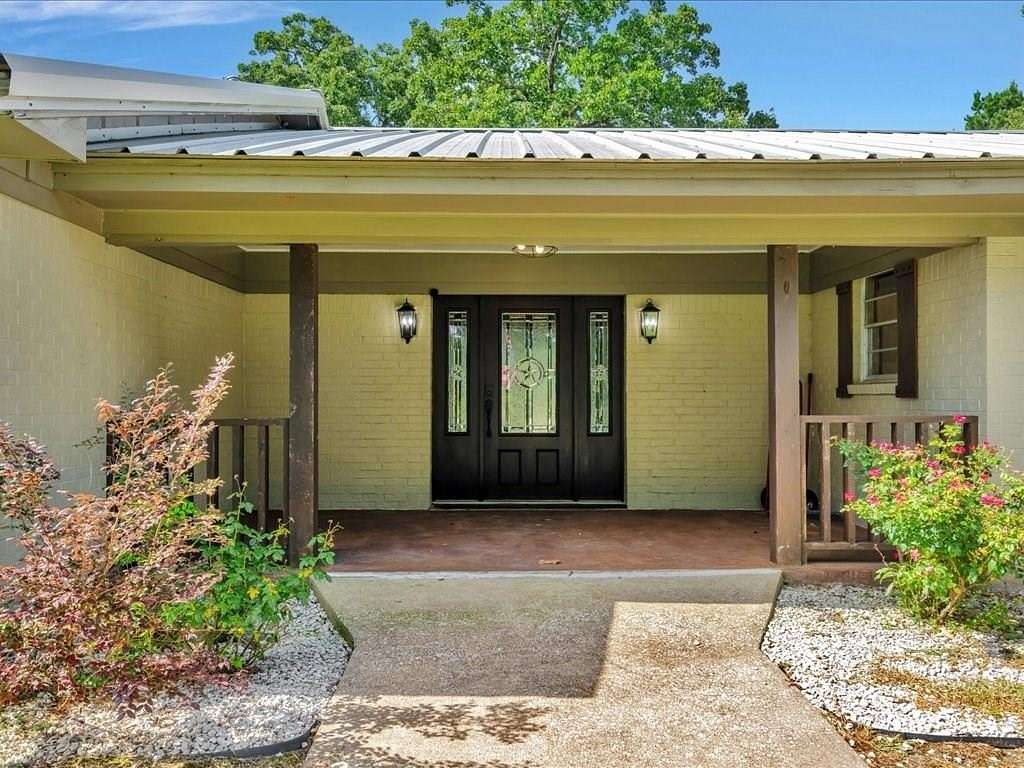 2.78 Acres of Land with Home for Sale in Lufkin, Texas