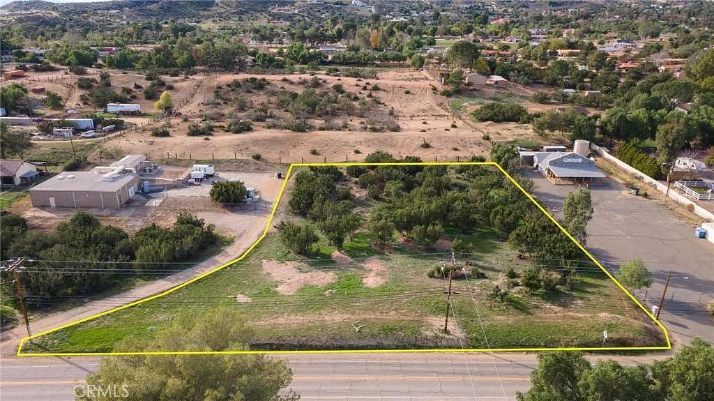 1.29 Acres of Residential Land for Sale in Agua Dulce, California