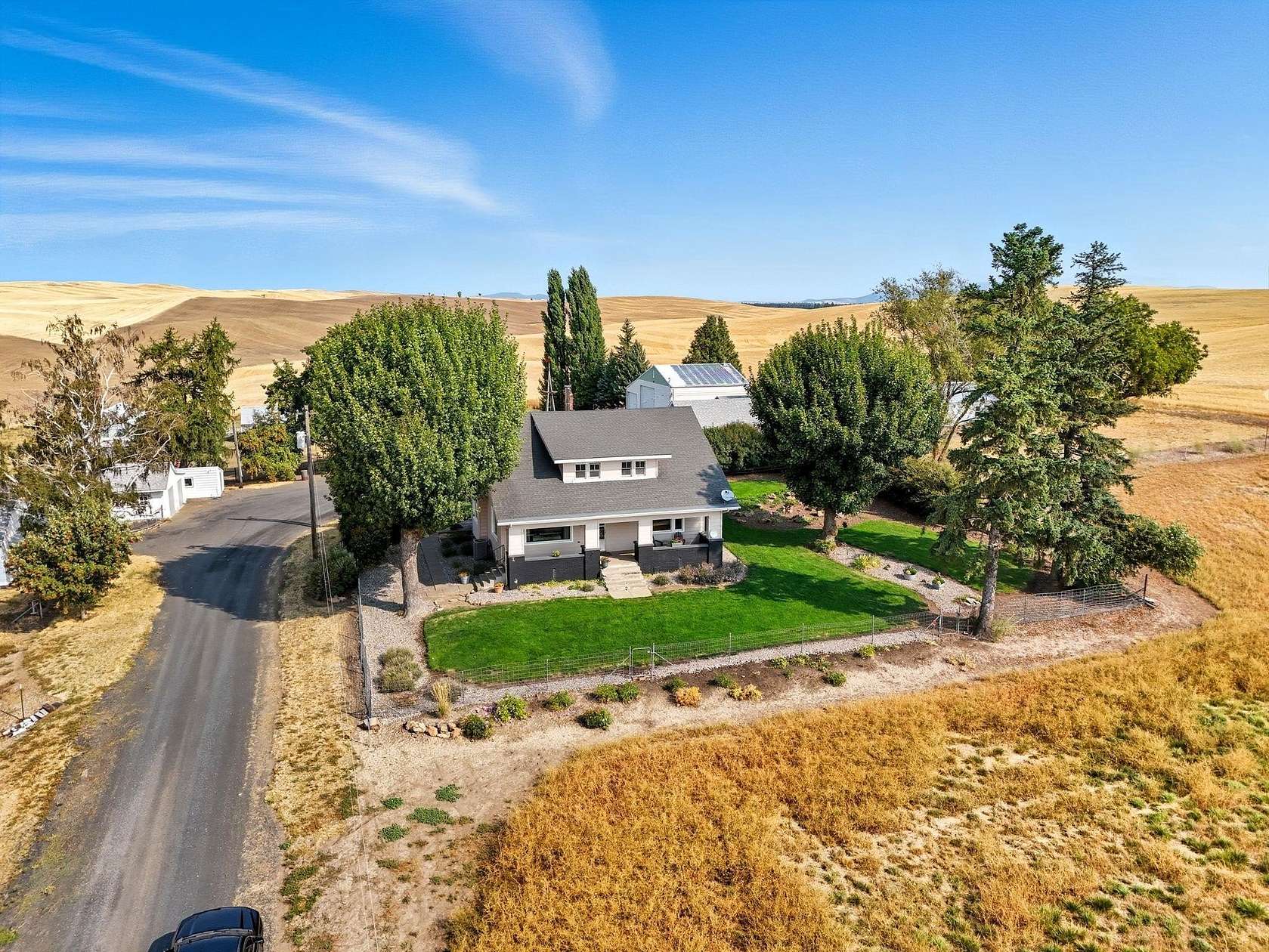 5 Acres of Residential Land with Home for Sale in Rosalia, Washington