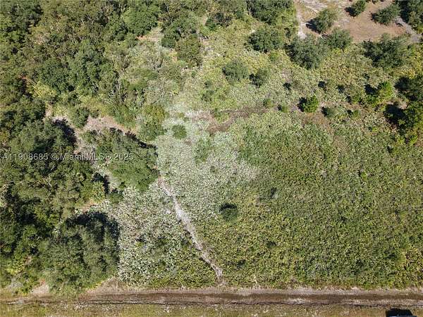 1.25 Acres of Residential Land for Sale in Okeechobee, Florida